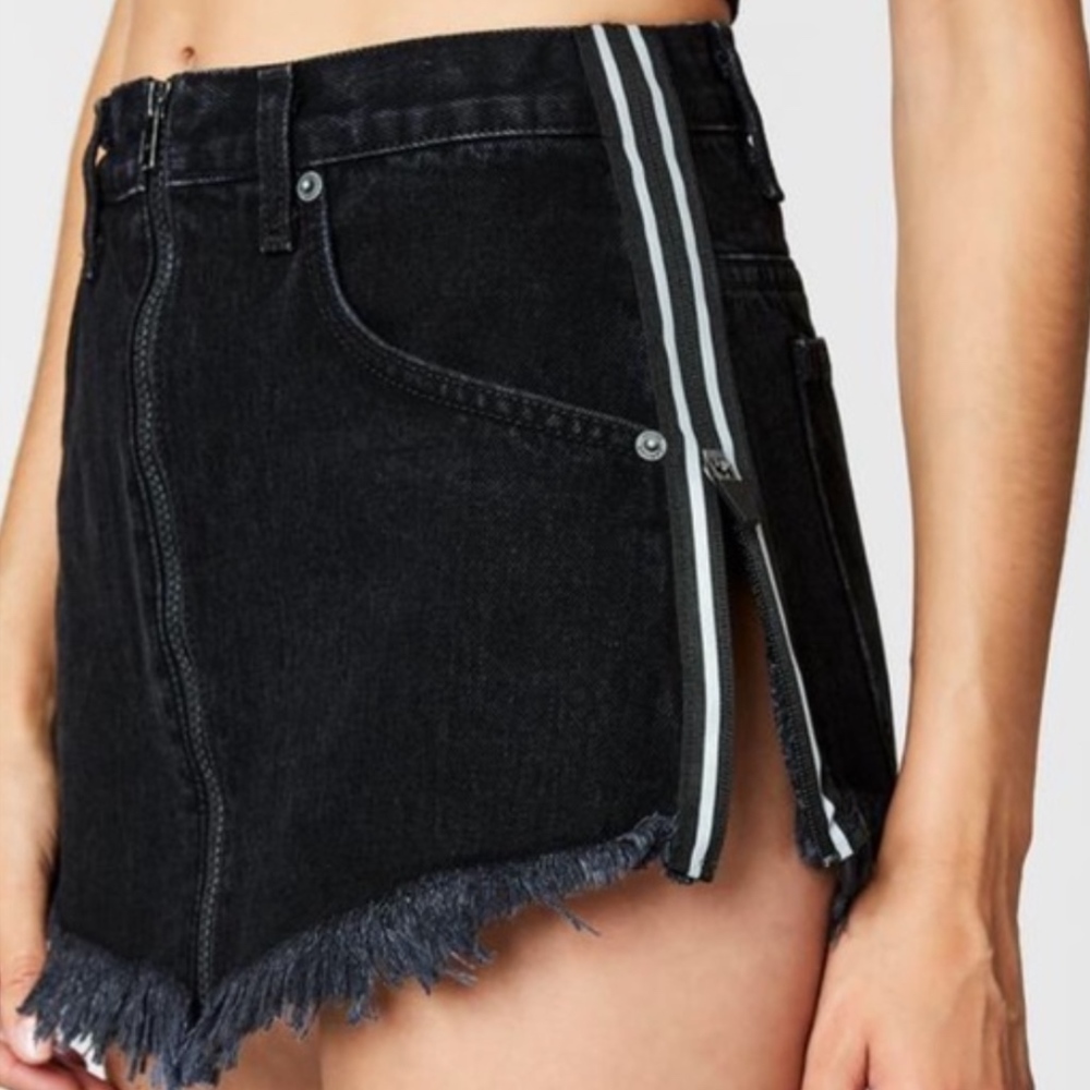 Carmar Black Denim Skirt with Zip Up Side- Size 27
